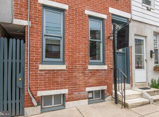422 E Flora St, Philadelphia, PA 19125