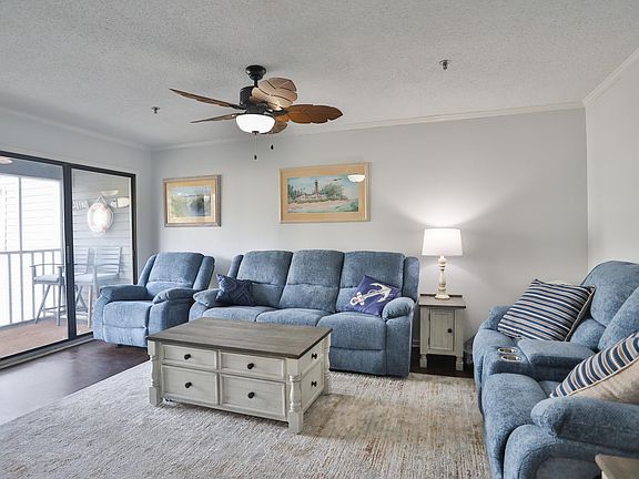 5th image of 305 Hillside Dr. N #204