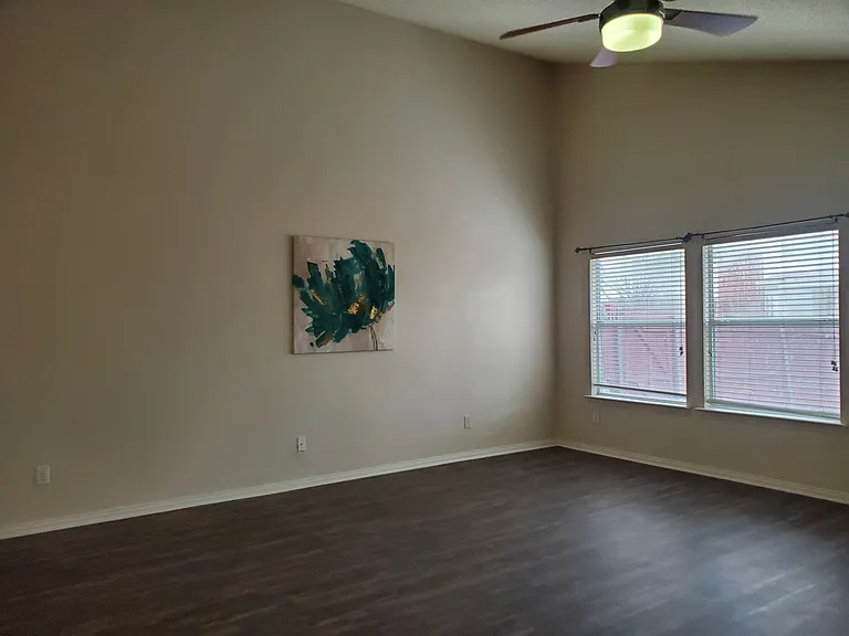 5005 Boxwood Ln — Photo 15