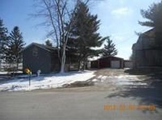 7558 McGirr Rd, Waterman, IL 60556