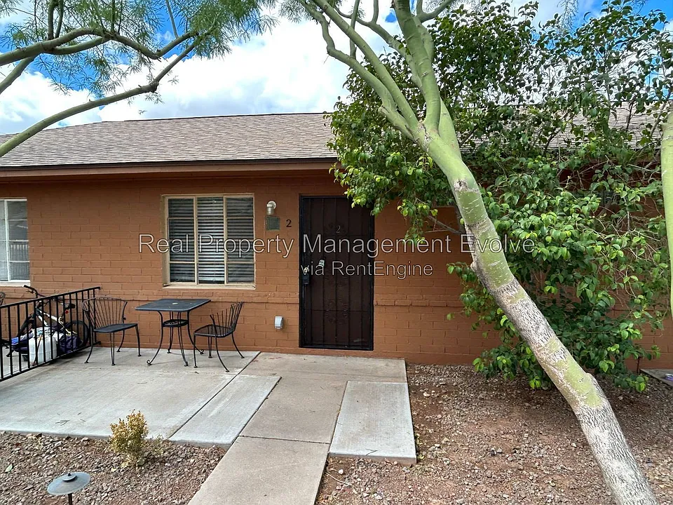 338 W Highland Ave #2