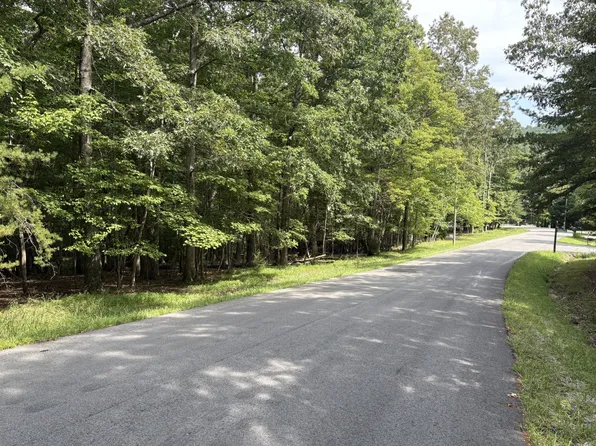 25 Chatham Ct, Fairfield Glade, TN 38558