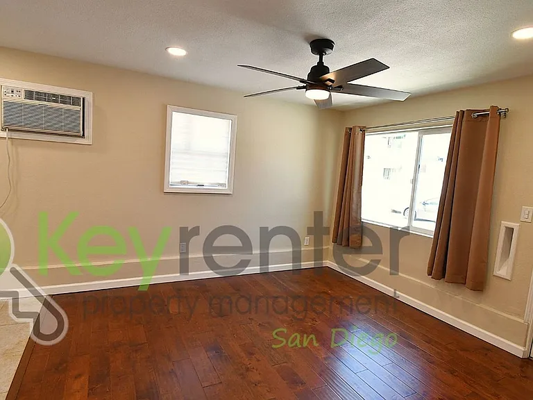 4513 55th St — Photo 3