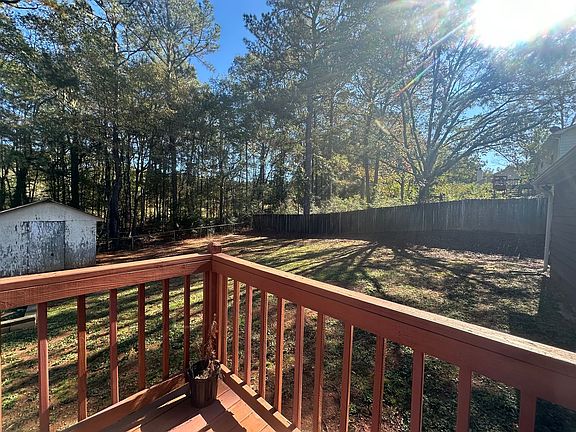 3rd image of 150 Rosewood Dr
