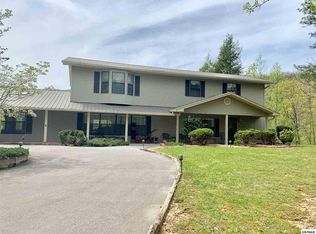 639 Jefferson Rd, Gatlinburg, TN 37738