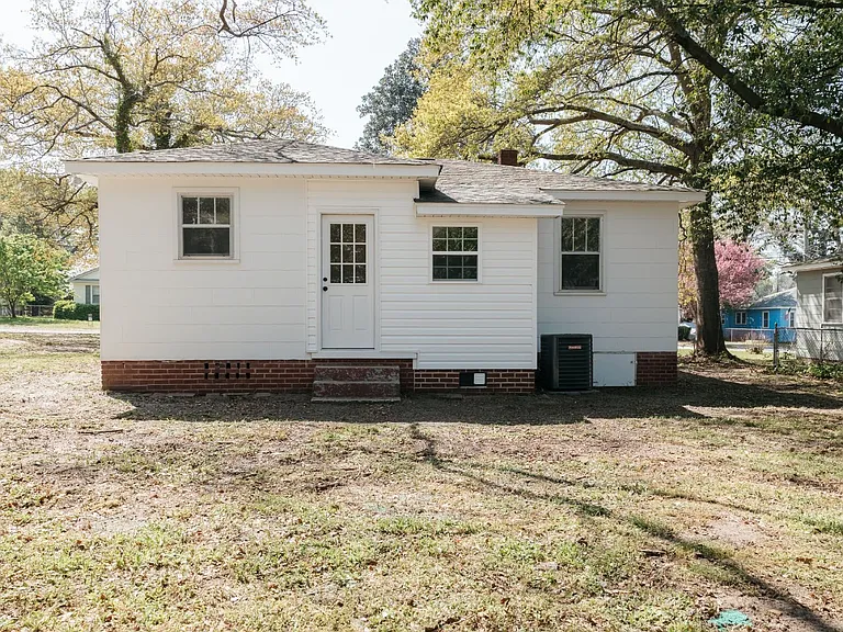 332 Guilford St — Photo 31