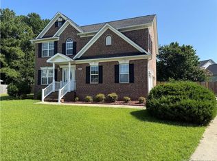 32 Carteret Ct, Spring Lake, NC 28390