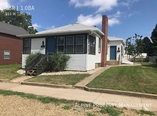 916 W 12th St, Sioux Falls, SD 57104