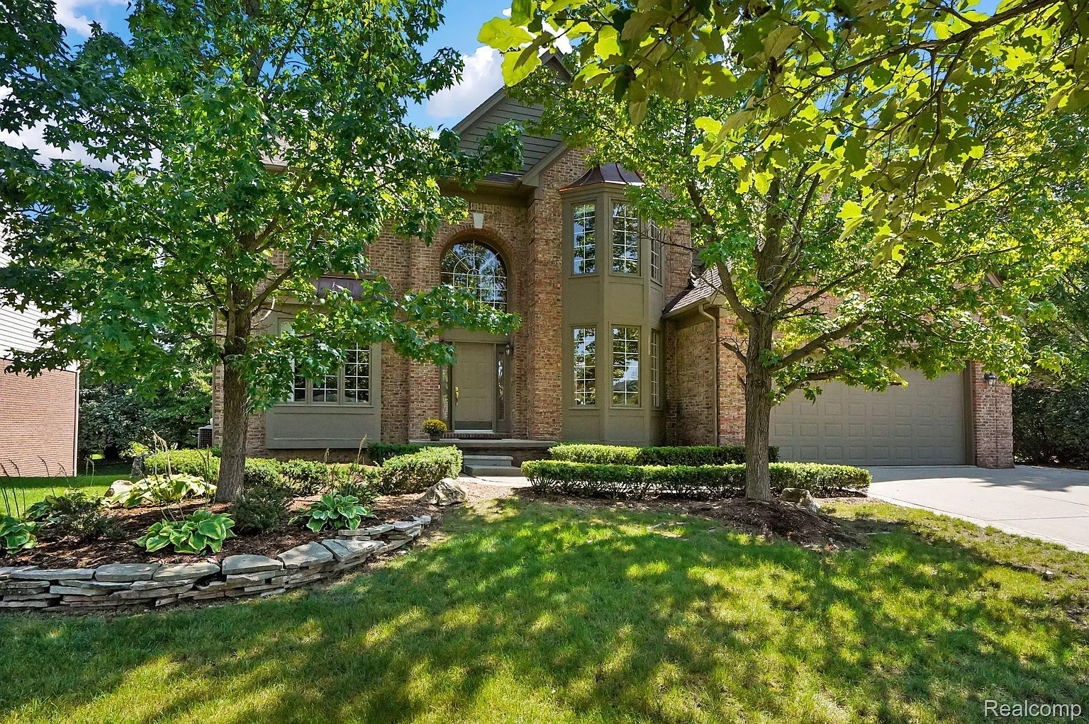 1355 Tulberry Cir photo 1
