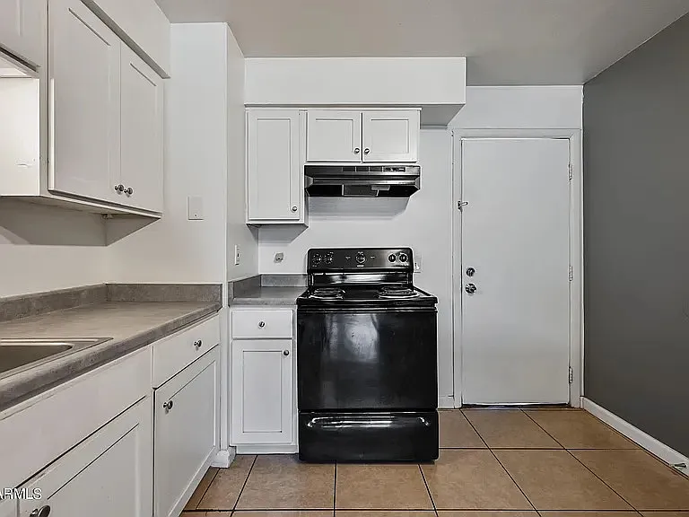 1912 W Hayward Ave #11 — Photo 8