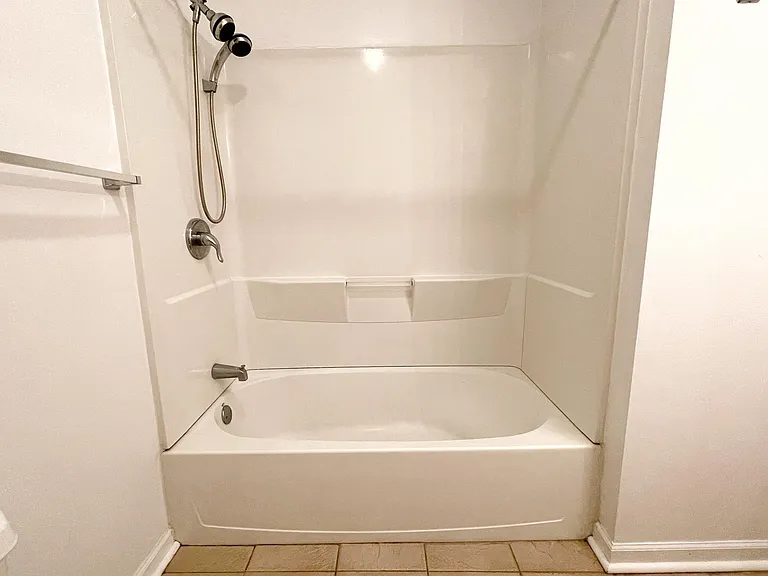 2403 S Broad St — Photo 16