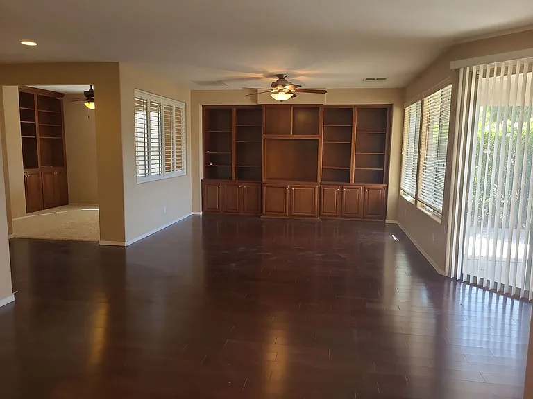 4457 E Carob Dr — Photo 7