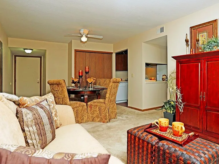 Fieldstone Apartments — Photo 14