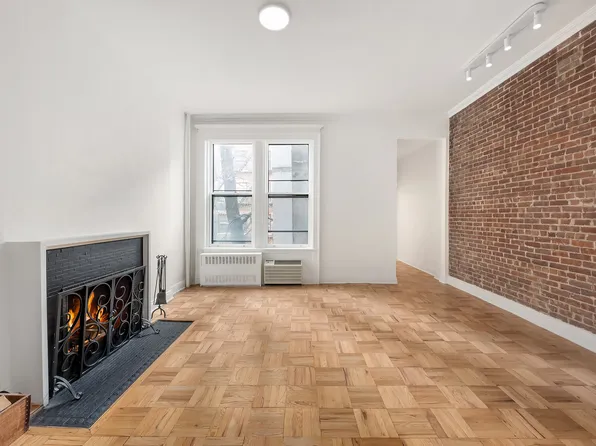 62 West 87th Street image 1 of 7