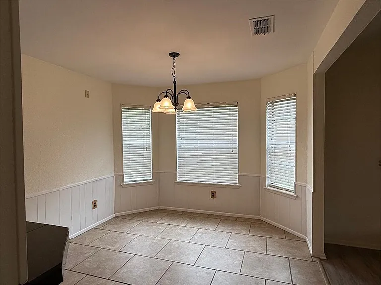 110 Timberview St — Photo 9