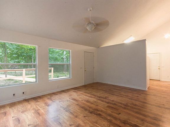 5th image of 4531 Benton Dr