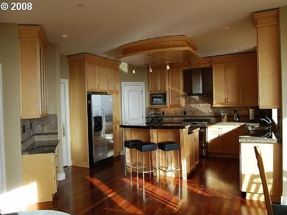 custom kitchen