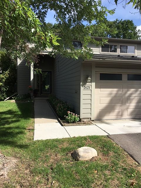 1st image of 3121 Lakehaven Dr