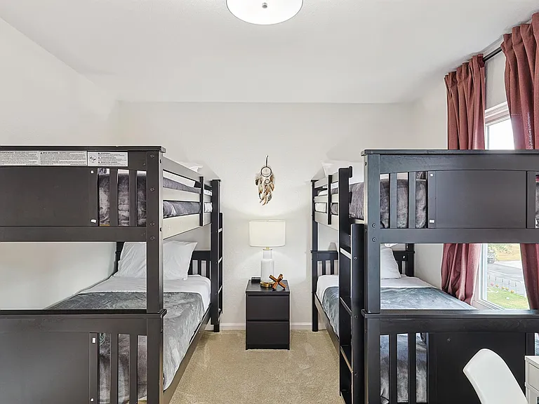 6872 Greenleaf Dr — Photo 35