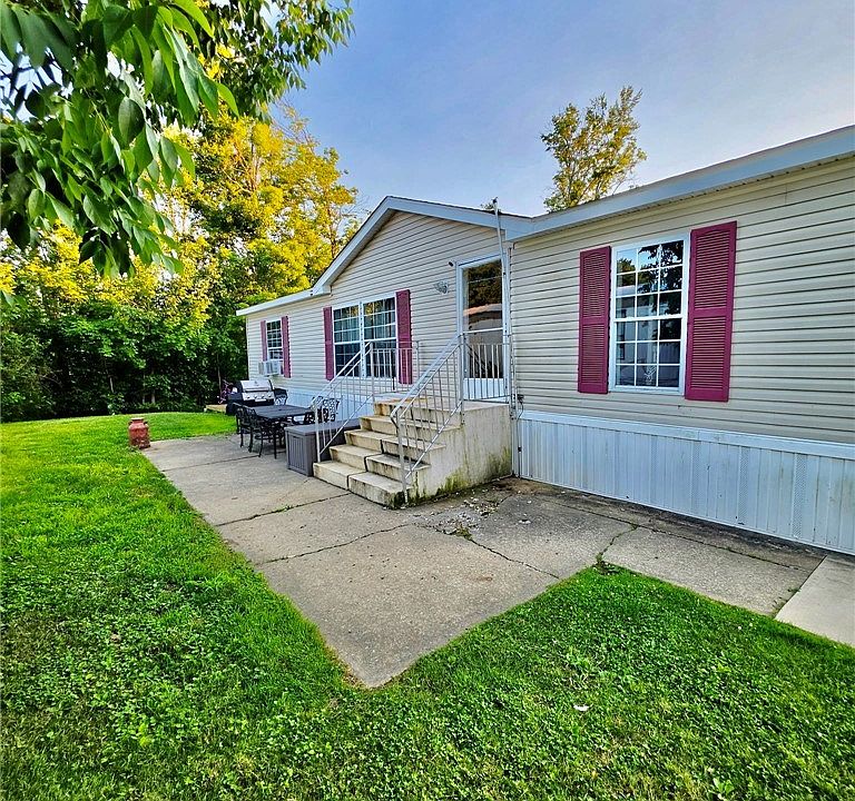 1st image of 6390 Linda Ln