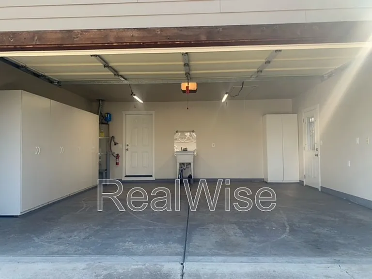 1188 SW Derek Ln — Photo 11