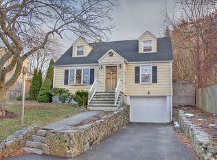 165 Moritz Pl, Fairfield, CT 06824