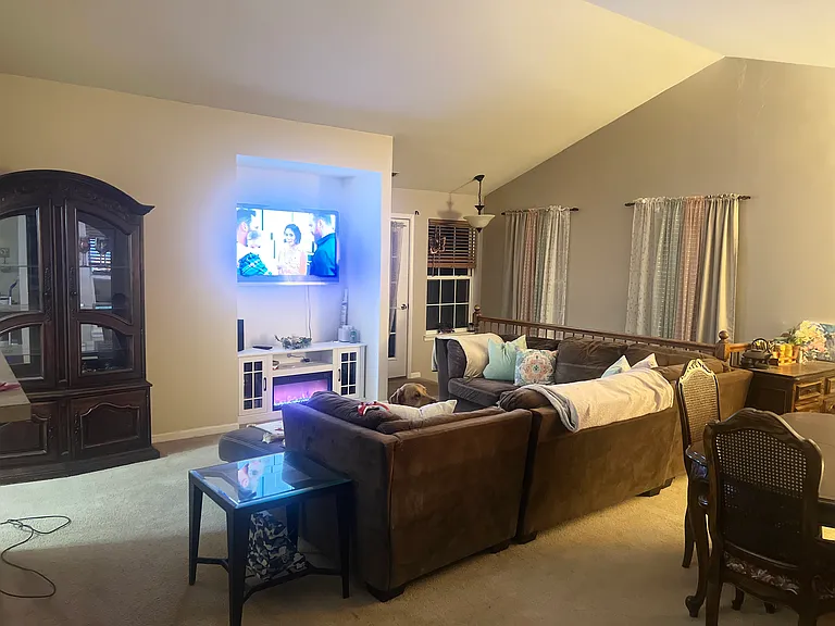 659 Arbor Cir — Photo 48