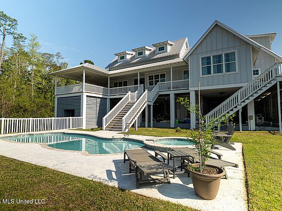 4th image of 10565 Shorecrest Rd