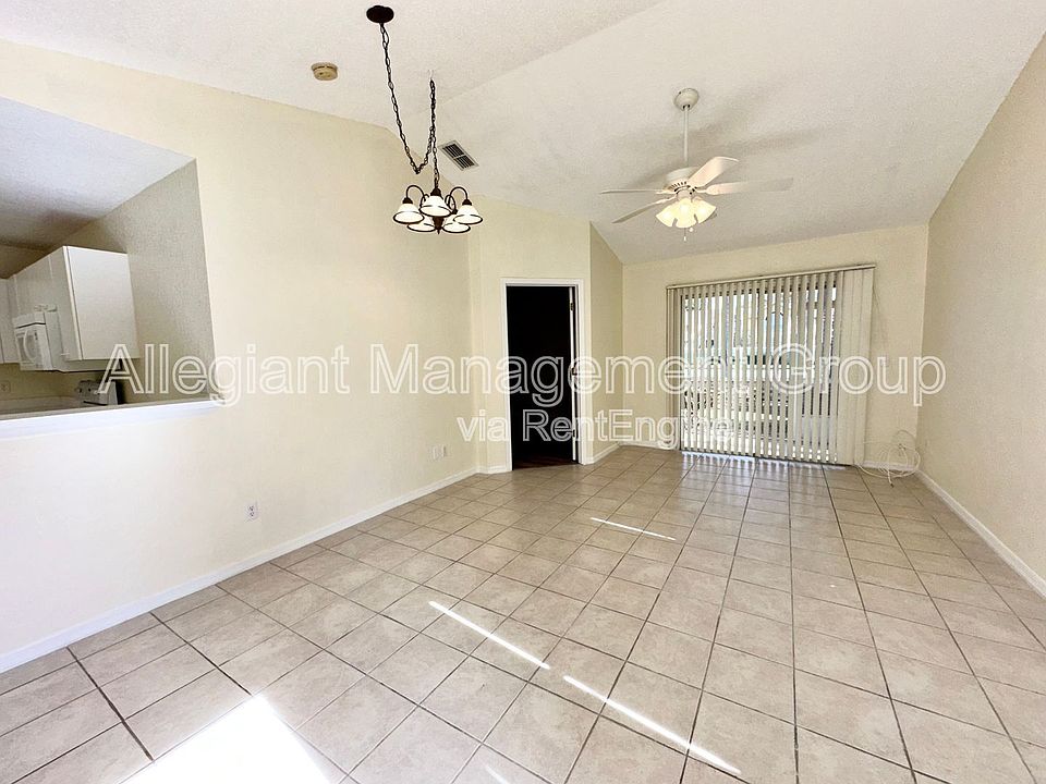 1st image of 3201 Queen Palms Ct