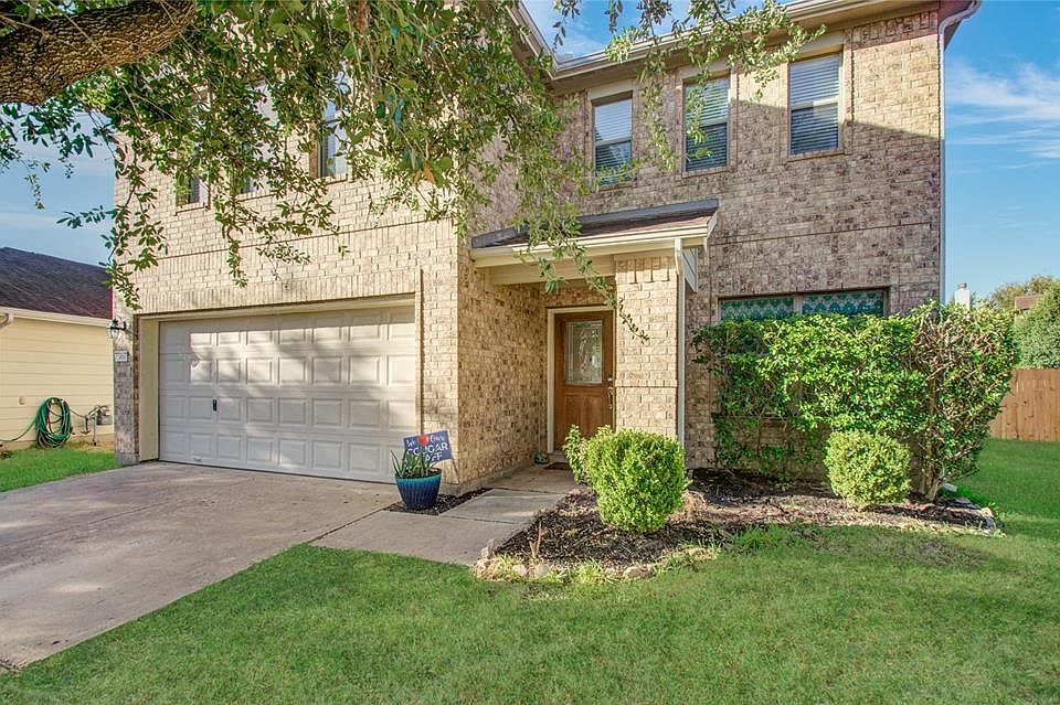 1st image of 7507 Honey Pine Lane