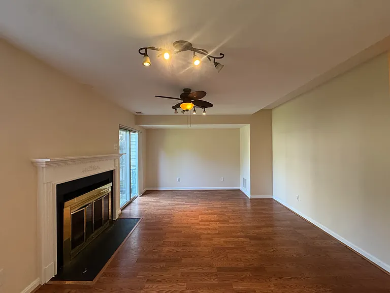 12302 Sleepy Lake Ct — Photo 6