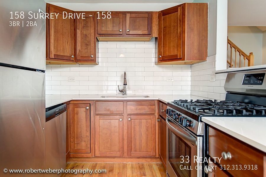 1st image of 158 Surrey Dr #158