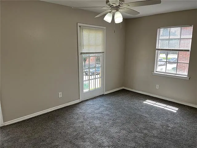 4031 Georgetown Dr — Photo 12