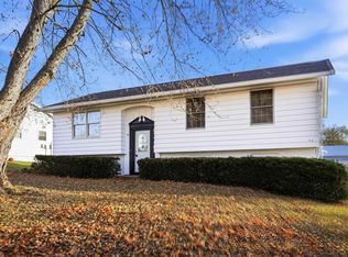 2065 W Fairview Rd, Freeport, IL 61032