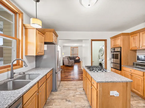 403 Washington Ave S, Hopkins, MN 55343