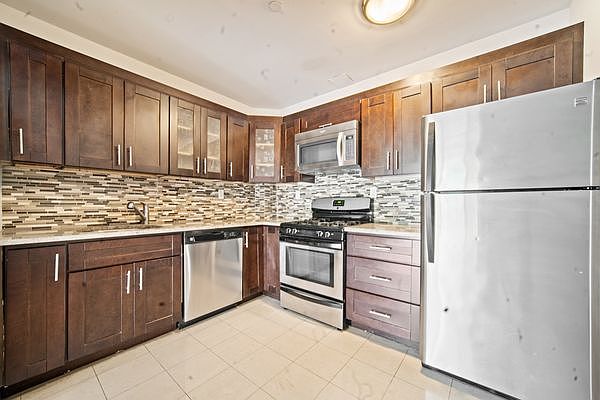 1st image of 202 E 110th St #3B