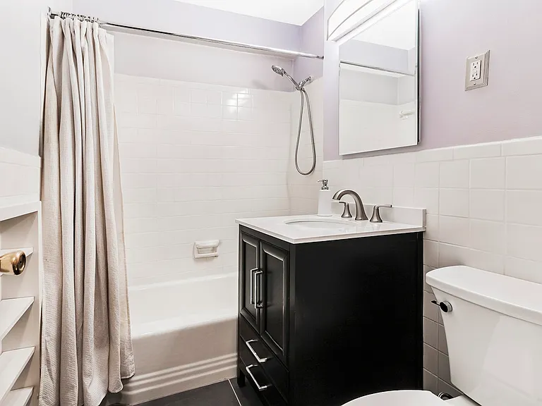 430 W 34th St #7J — Photo 5