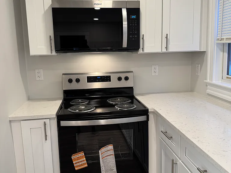 32 Everett St #1 — Photo 5