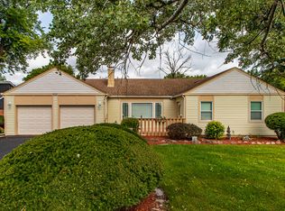 850 W Winchester Rd, Libertyville, IL 60048