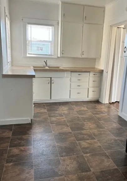 308 W Market St #1 — Photo 4
