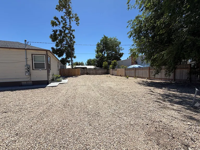 303 S Ivy St — Photo 17