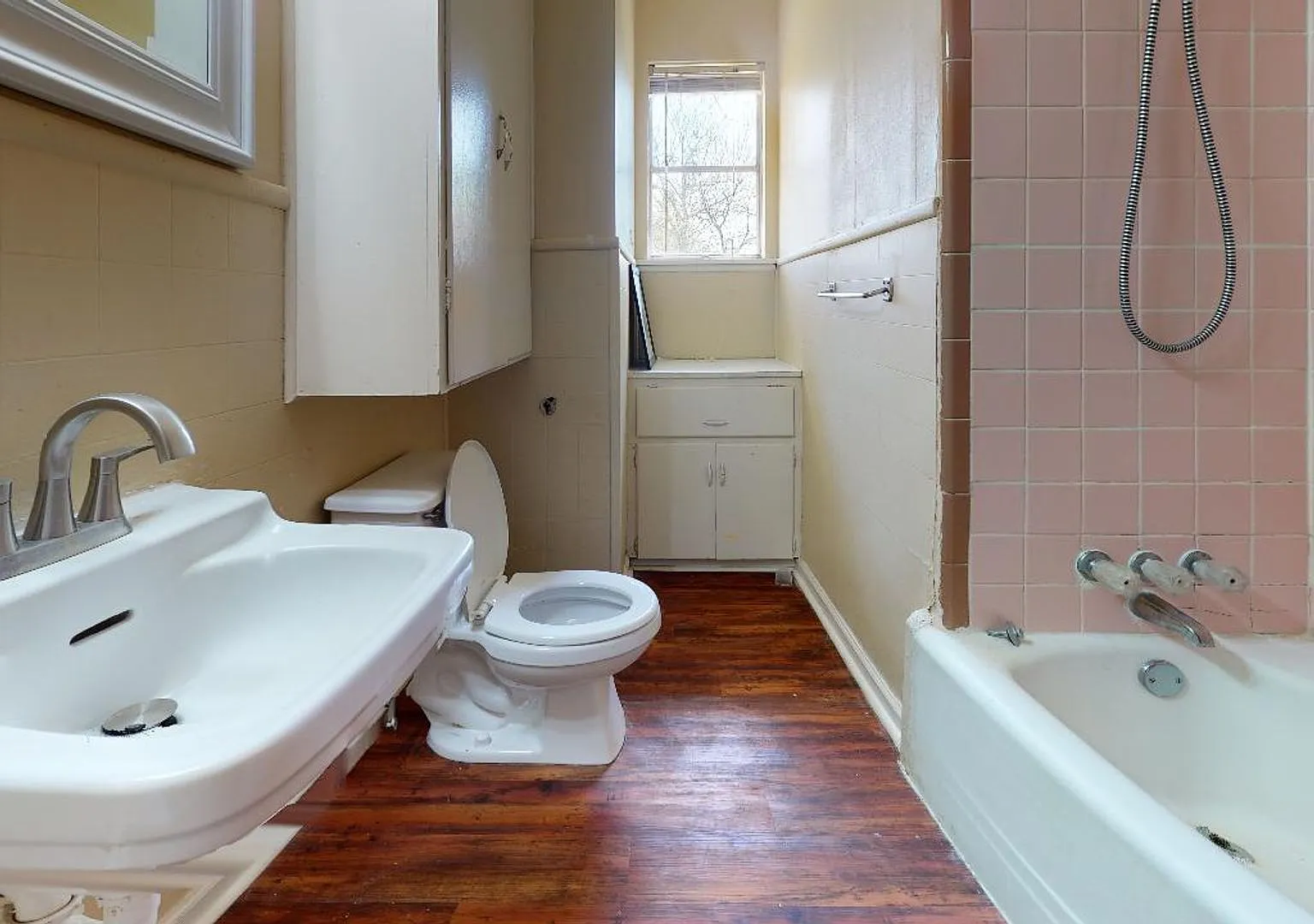 1105 Palasota — Photo 2