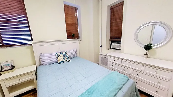 Rented by Keller Williams NYC | media 14