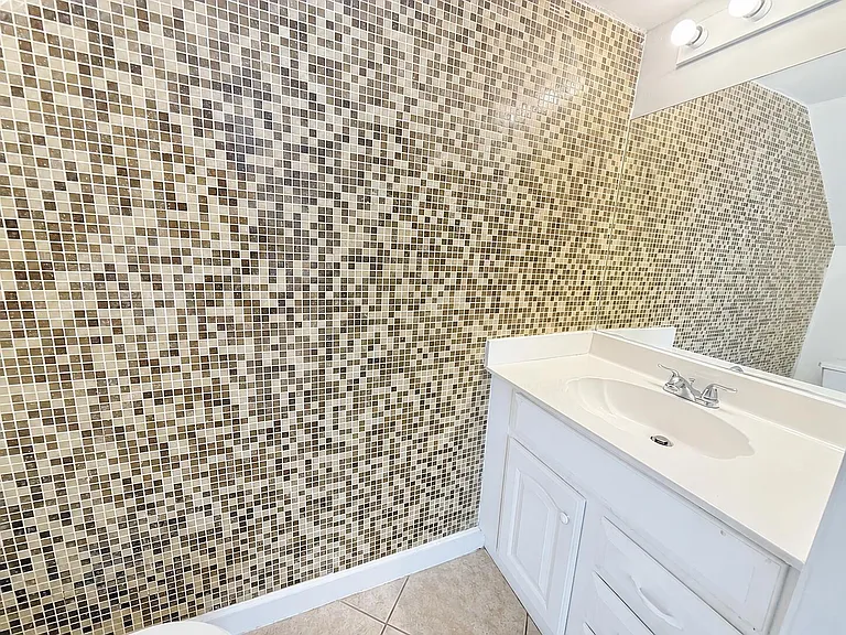 180 Riviera Cir #30-5 — Photo 14