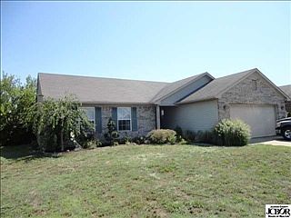 1st image of 206 Bishop Dr
