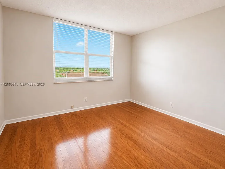 250 Jacaranda Dr #805 — Photo 15