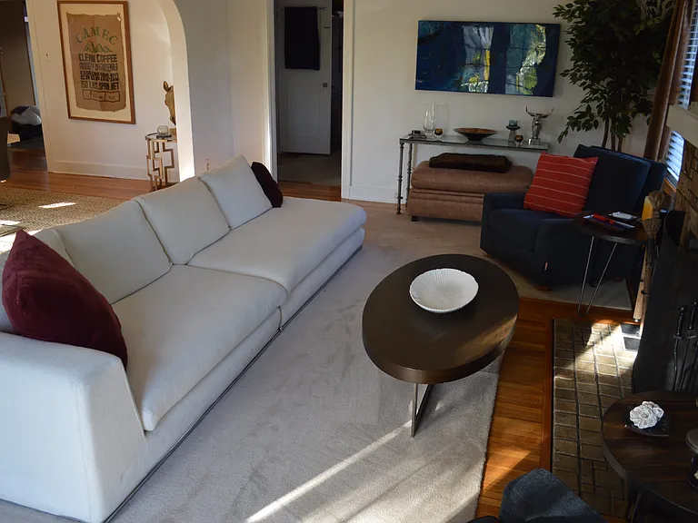 1203 S Rimpau Blvd — Photo 48