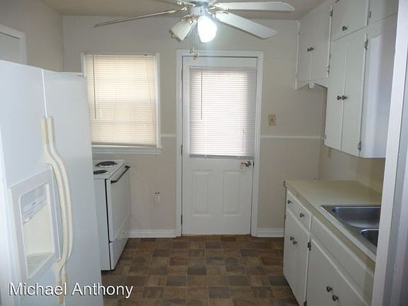 5th image of 2203 NW Crosby Ave
