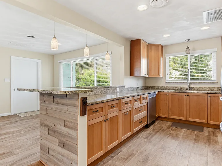 124 Atwood Ln — Photo 15