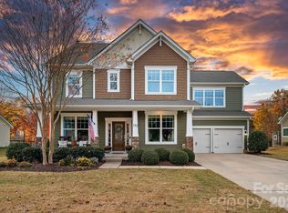 132 Flora Vista Dr, Mooresville, NC 28117